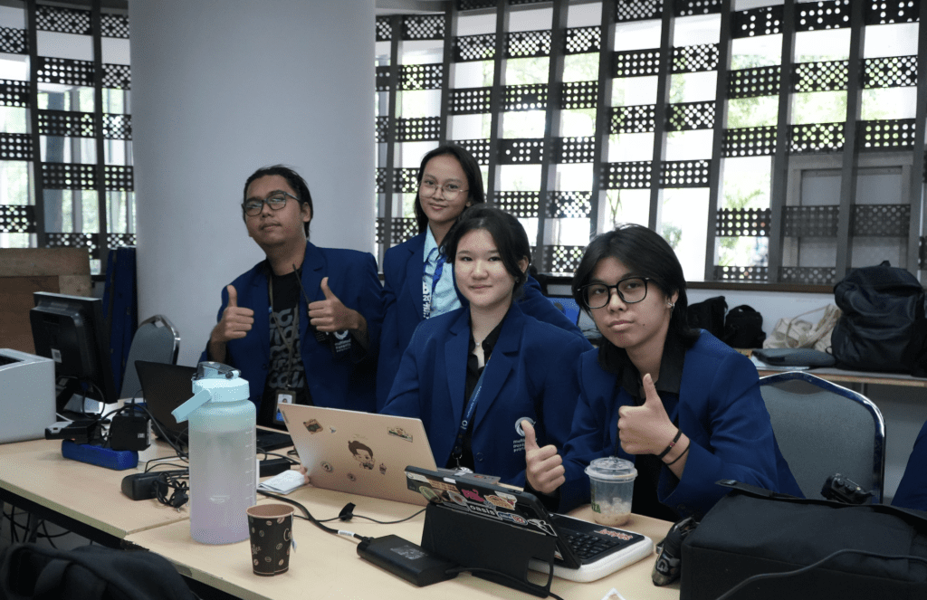 terjun langsung ke industri