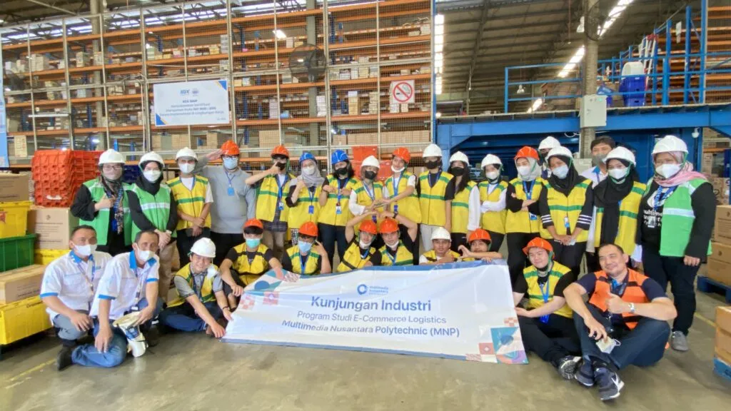 kunjungan industri